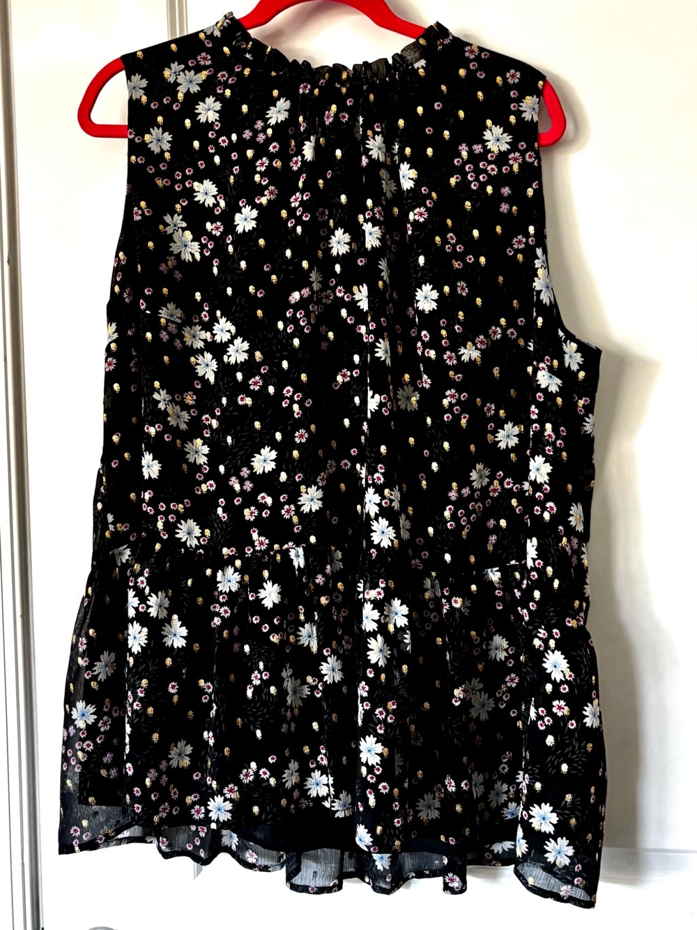LOFT Black Sleeveless Floral Peplum Top with White & Pink Daisies